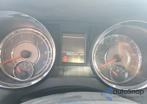 2015 Chrysler Town & Country Touring z USA, uszkodzony, nr VIN 2C4RC1BG9FR751949